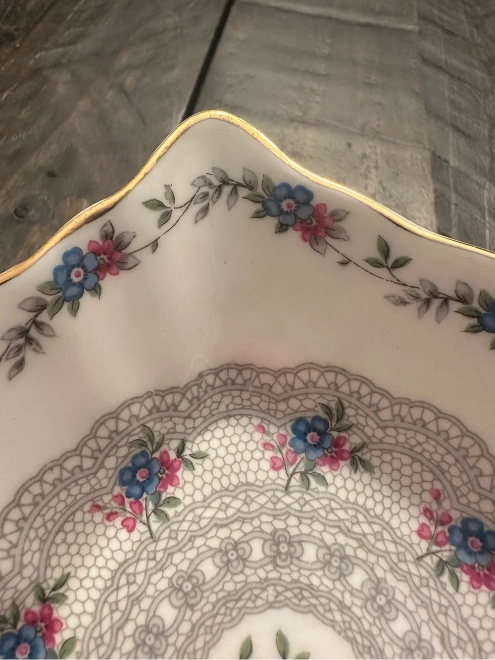 Vintage Tuscan Honiton Lace Trinket Dish Fine English Bone China